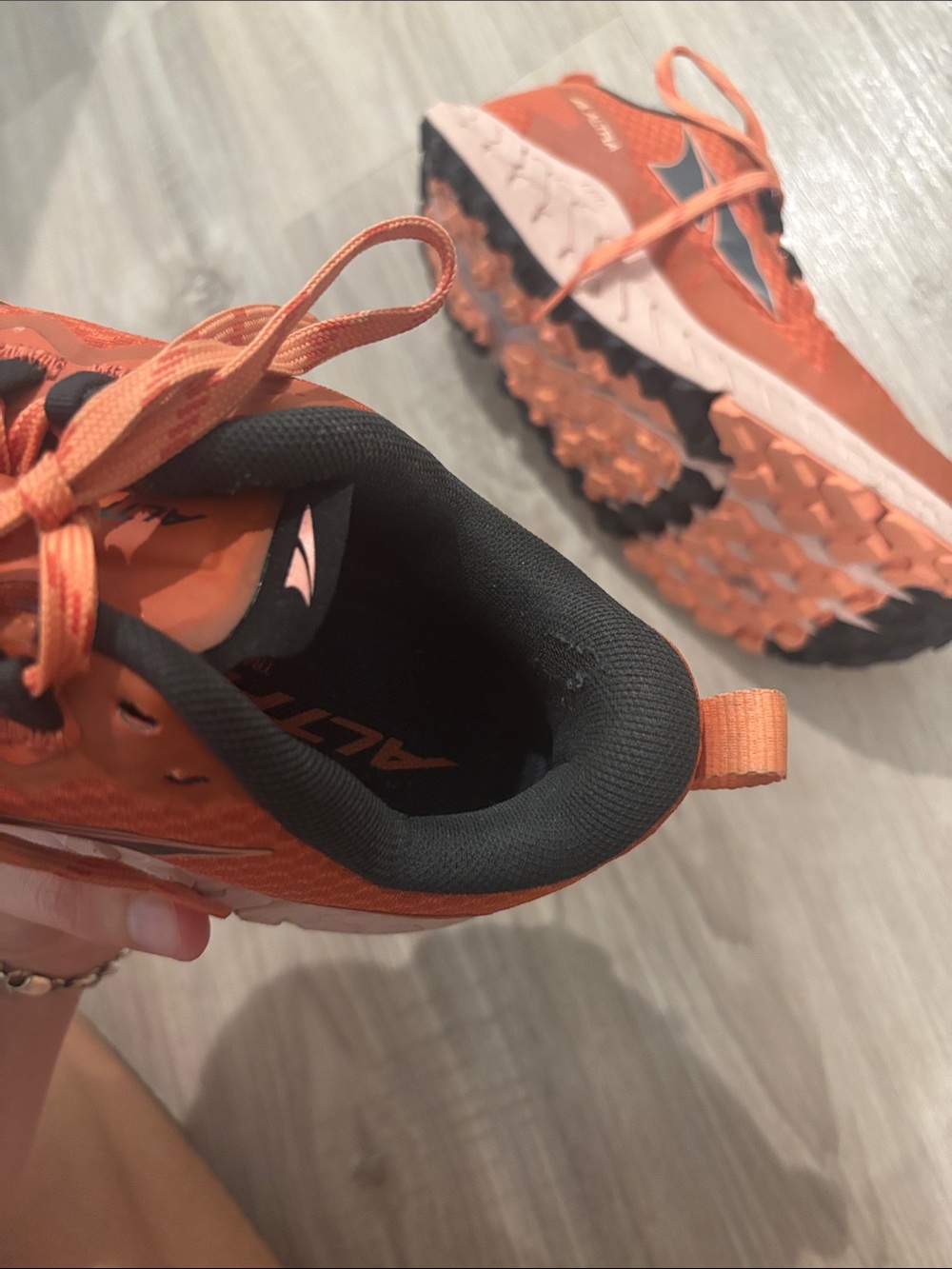 Altra outroad running sneakers - Picture 8 of 9